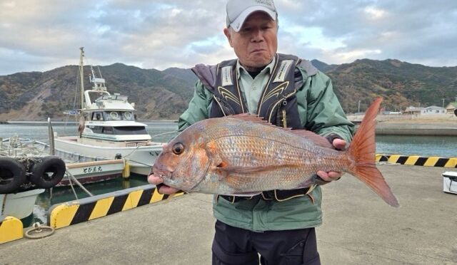 磯釣り渡船です