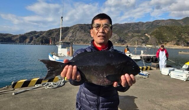 磯釣り渡船です