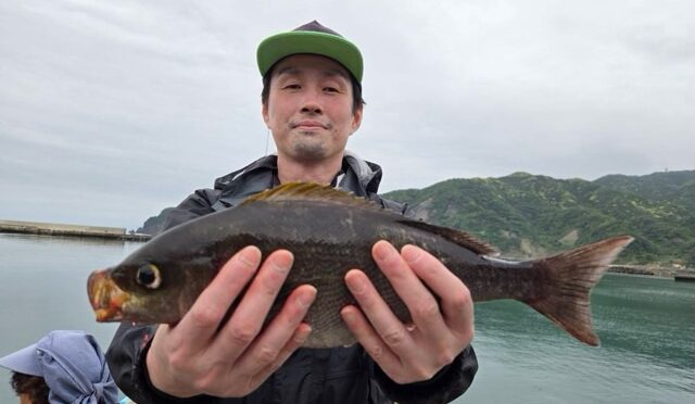 磯釣り渡船です